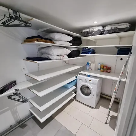 Thelna Naely Apartament