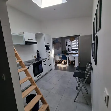 Thelna Naely Bray-Dunes